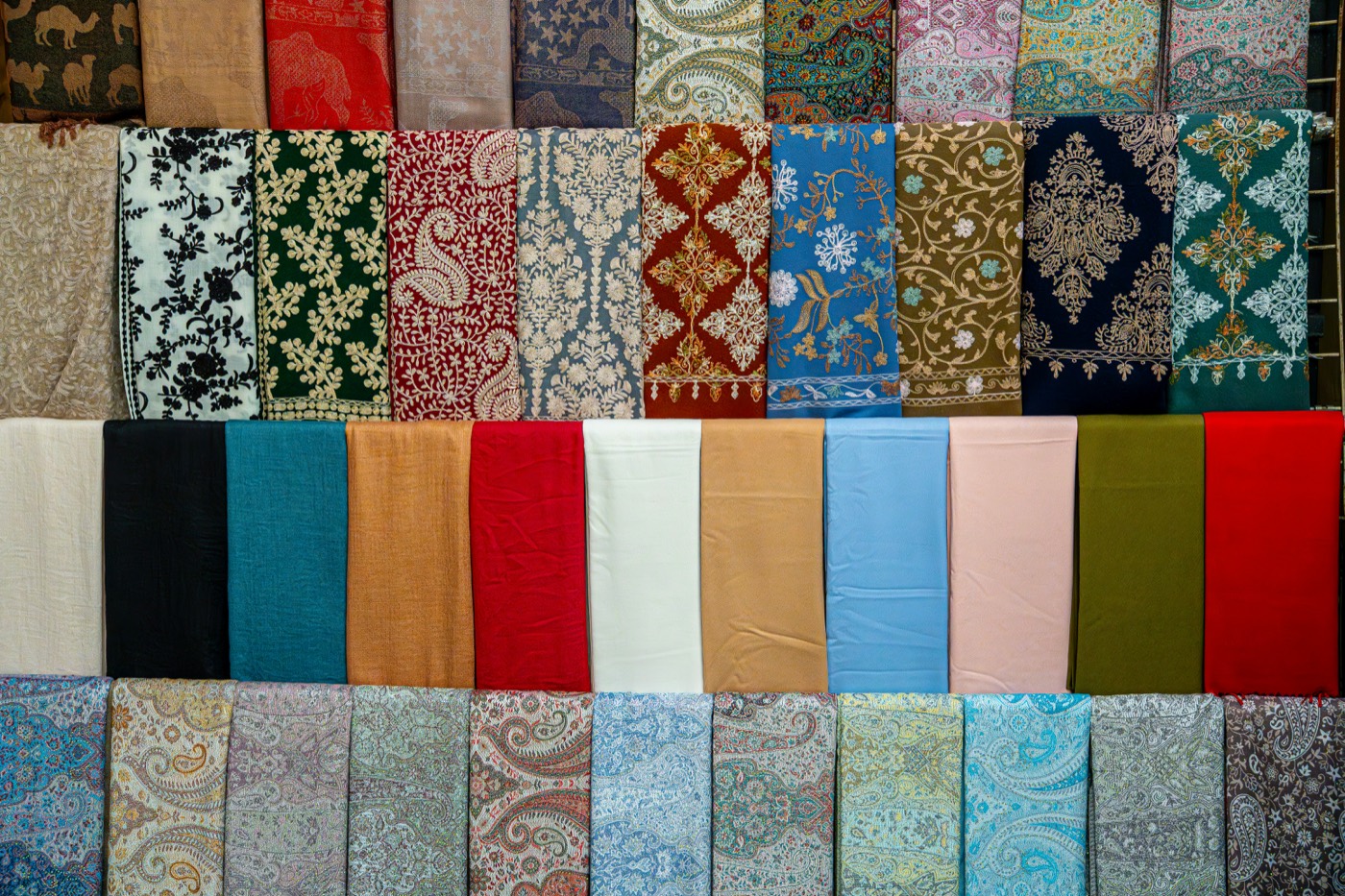 Belanja oleh-oleh di Mekah dan Madinah: tempat, harga, dan tips tawar